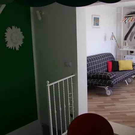 A Bright Hideaway Appartement