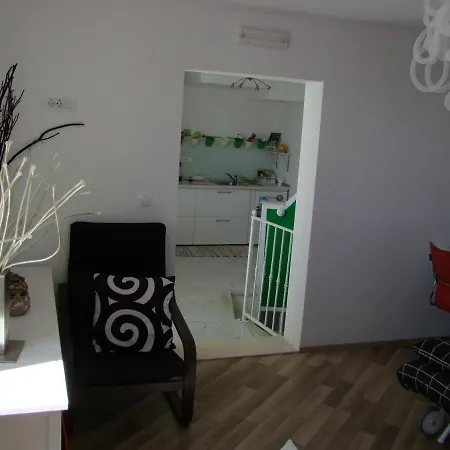 A Bright Hideaway Appartement
